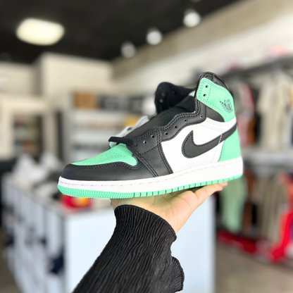 Air Jordan 1 Retro High OG Green Glow